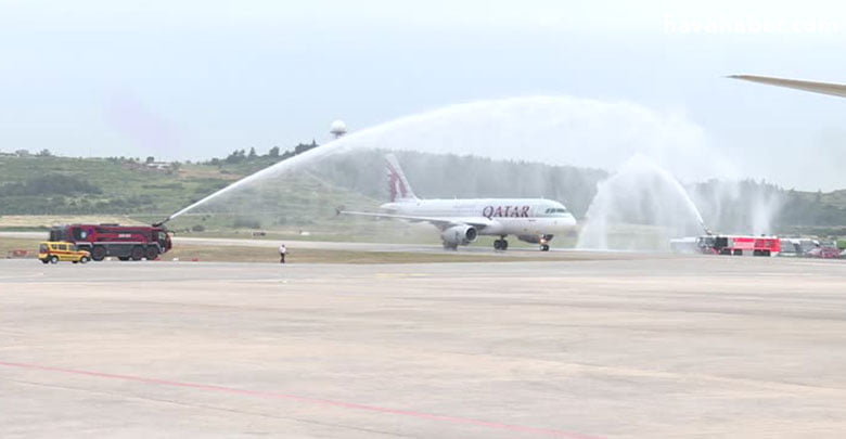 Katar Havayollarının Doha'dan İzmir'e ilk direkt uçuşu yapıldı