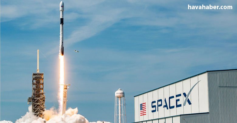 SpaceX-uzaya-60-internet-uydusu-gönderdi