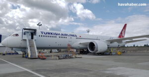 TC-LLA-istanbul-dreamliner