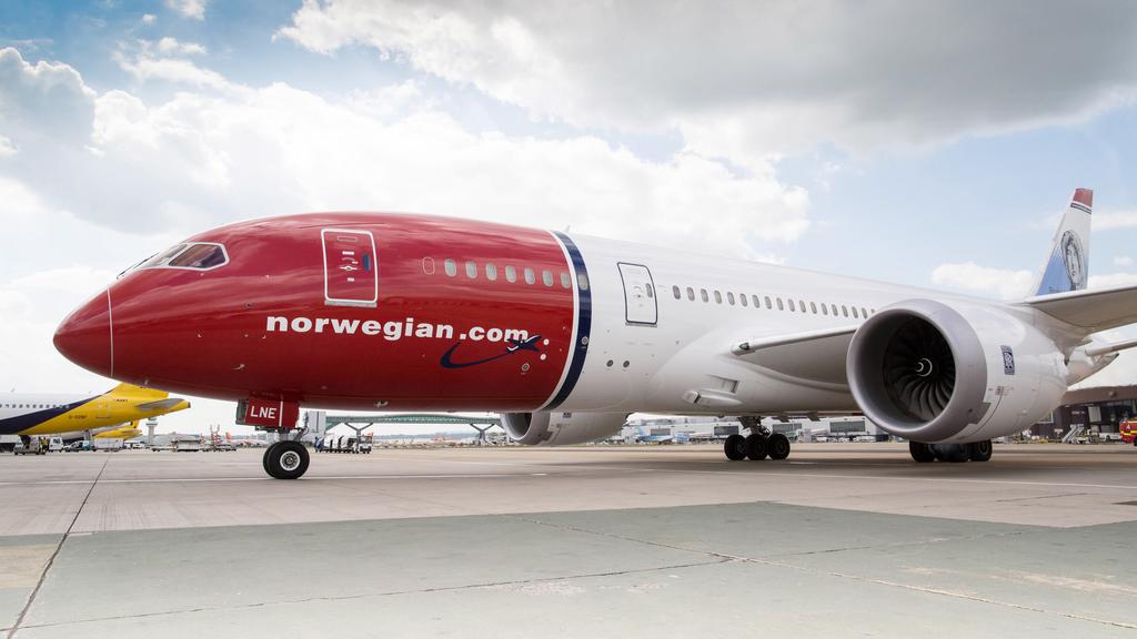 Norwegian 787’nin Rolls Royce motorundan Roma’ya parça yağdı