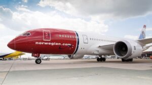 Norwegian 787’nin Rolls Royce motorundan Roma’ya parça yağdı