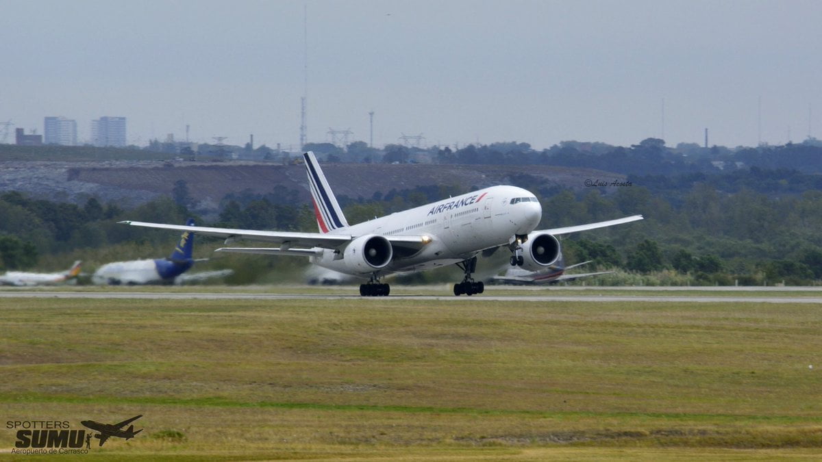 Air France’ın uçağı İstanbul’a acil iniş yaptı