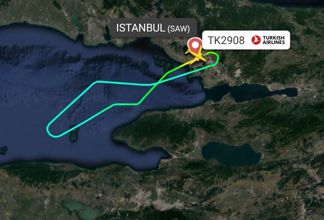  HavArenaMedya @HavArenaMedya  1h   Türk Hava Yolları'na ait TK2908 İstanbul (SAW)-İzmir(ADB) seferini yapmakta olan TC-JHL tescilli B738 tipi uçak, henüz bilinmeyen bir nedenle Sabiha Gökçen'e geri döndü