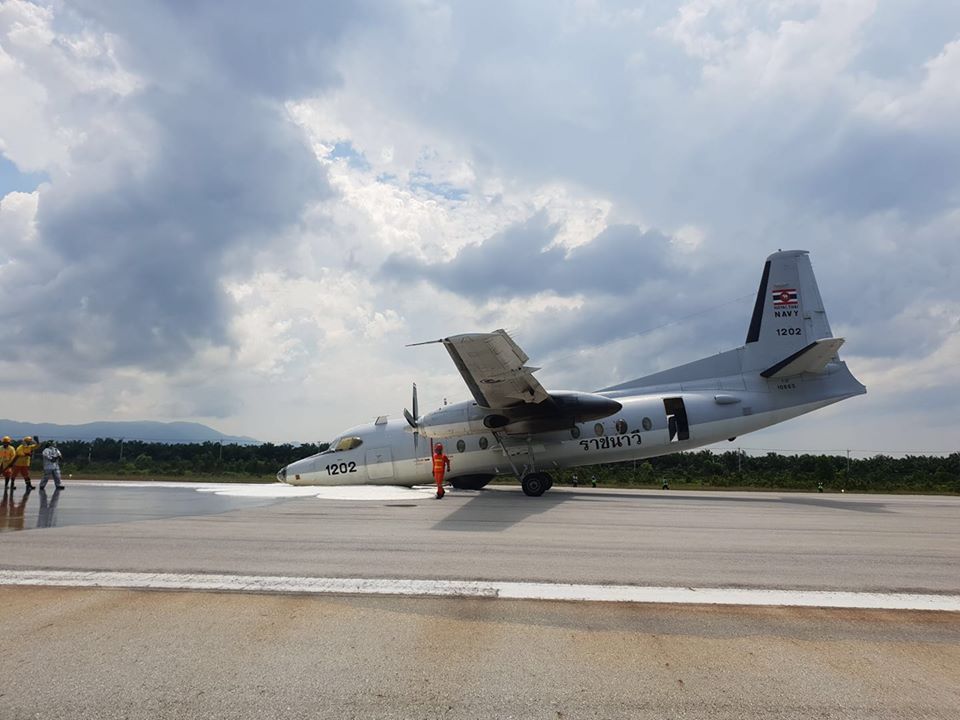 Tayland’da askeri uçak burun üstü acil iniş yaptı