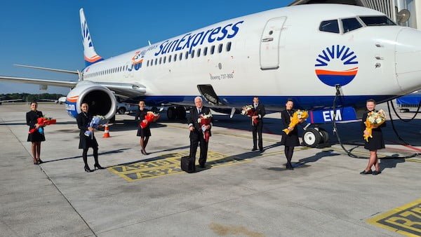 SunExpress Kaptanı Hasan Tatar emekli oldu