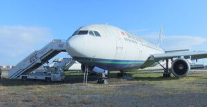 Atatürk-Havalimanı’ndaki-hurda-uçaklar-satışa-çıkarıldı
