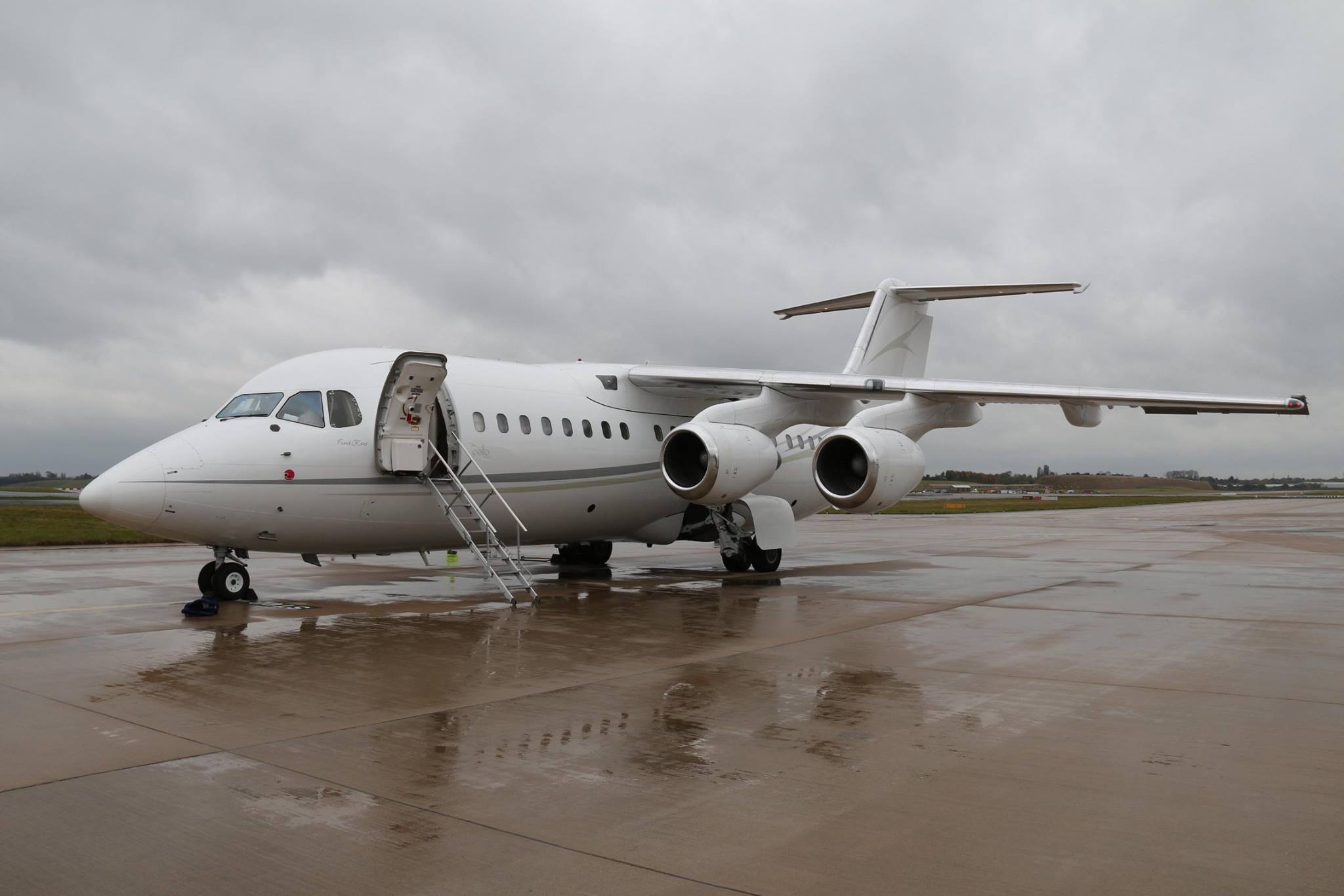 BAe-146-200-VIP-Exterior