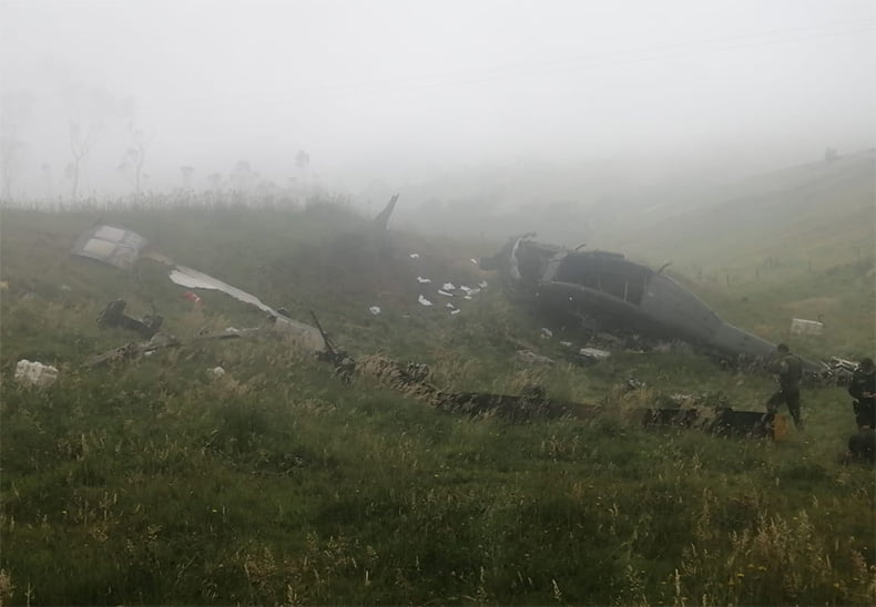 Kolombiya'nın Cundinamarca yönetim bölgesinde polis helikopterinin düşmesi sonucu 2 polis öldü, 3 polis yaralandı.