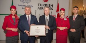 Türk Hava Yolları (THY) Genel Müdürü Bilal Ekşi, İtalya Cumhurbaşkanı Sergio Mattarella tarafından takdim edilen “İtalya Yıldız Şövalyesi Devlet Nişanı aldı