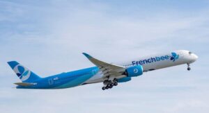French bee ilk A350-1000'ini teslim aldı