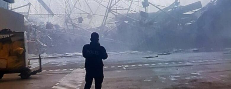 İstanbul Havalimanı’nda kargo terminalinin çatısı çöktü