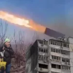 Ve korkulan oldu... Rusya Mariupol'ü vakum bombaları ile vurdu!