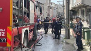 Bursa'da evlerin arasına düşen uçaktaki 2 pilot hayatını kaybetti