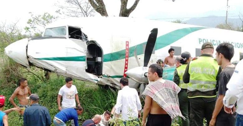 DC-3-tipi-uçak-kalkıştan-saniyeler-sonra-düştü;-O-anlar-kamerada