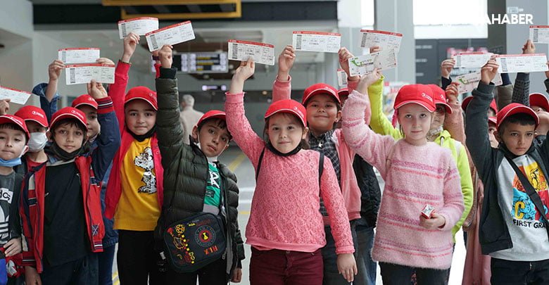 Türk-Hava-Yolları-Giresun-ve-Ordu’nun-Köylerinde-Yaşayan-Çocukları-Uçakla-Tanıştırdı