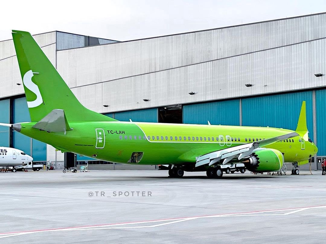 Anadolujet yeni Boeing 737MAX’i teslim aldı; TC-LAH tescilli uçak İstanbul’da şirket renklerine boyanacak