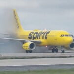 Spirit Airlines uçağının alev alması kamerada