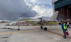 hürjet hangardan çıktı