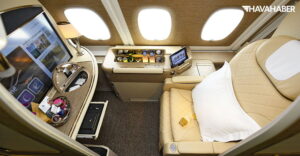 Yenilenen-Emirates-A380lerden-ilki-hizmete-girdi