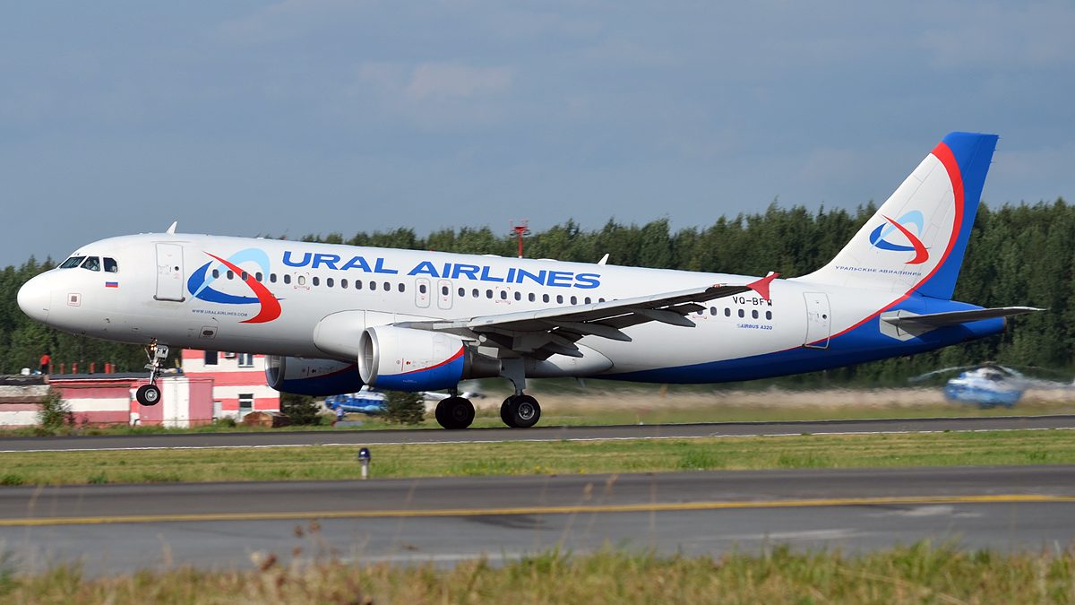 Ural Havayollarına ait Airbus A320 tarlaya indi!