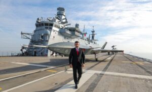 Selçuk Bayraktar “TB3 2024, KIZILELMA 2025’te TCG ANADOLU’da görev yapacak”