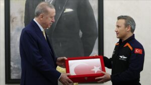 Cumhurbaşkanı Erdoğan, Türkiye'nin ilk astronotu Gezeravcı'yı kabul etti