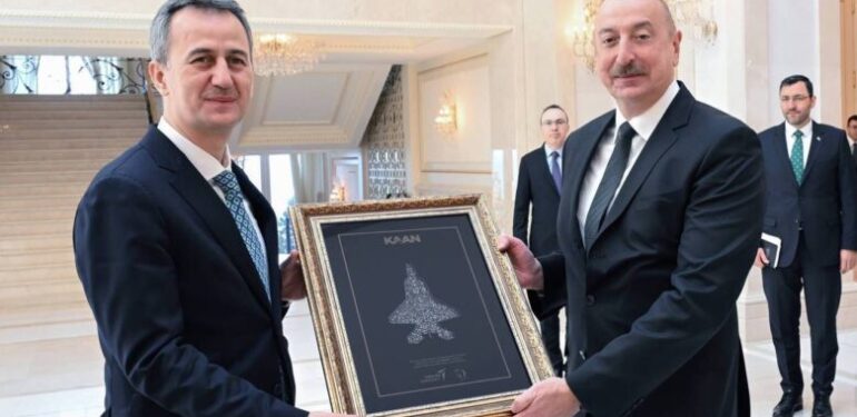 Haluk Görgün’den İlham Aliyev’e KAAN savaş uçağı hediyesi