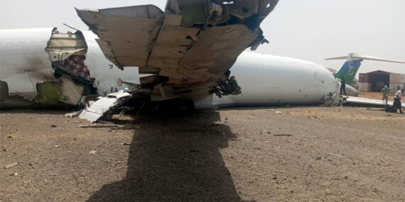 Safe Air’e ait kargo uçağı iniş sırasında düştü