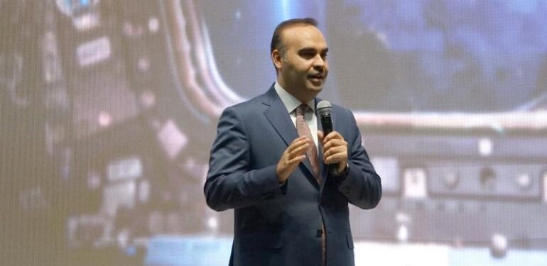 Fatih Kacır da İran’ı yalanladı!.. Akıncı 1,5 saatte Reisi’yi taşıyan helikopterin enkazını tespit etti