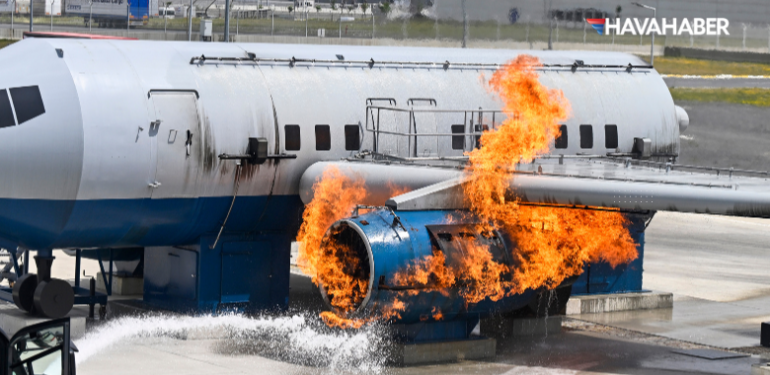 Alevler birden yükseldi, ARFF ekipleri anında müdahale etti… İstanbul Havalimanı’nda “Acil Durum Tatbikatı” nefes kesti