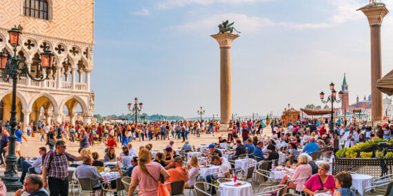Türkiye'ye Kimlikle Giriş Kolaylığı ile Romanya'dan Gelen Ziyaretçi Sayısında Artış Bekleniyor