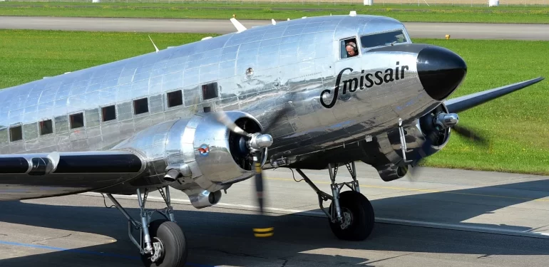 Douglas DC-3 Nedir, Hangi Ülkenin ve Kaç Kişilik? Douglas DC-3 Yolcu Uçağı Özellikleri ve Üretim Tarihi