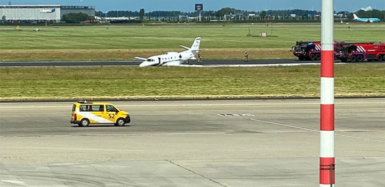 Amsterdam Schiphol Havalimanı’nda Cessna 560XL Özel Uçak Pistten Çıktı