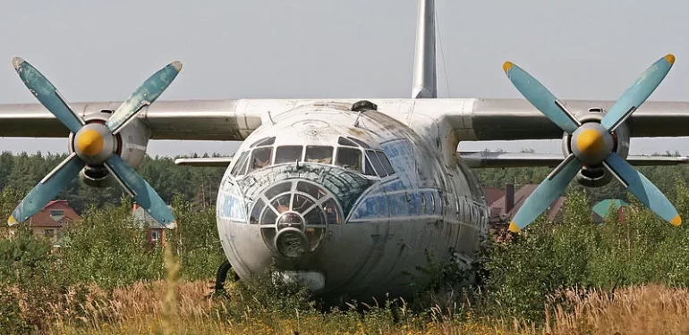 Antonov An-10 Nedir, Hangi Ülkenin ve Kaç Kişilik? Antonov An-10 Yolcu Uçağı Özellikleri ve Üretim Tarihi