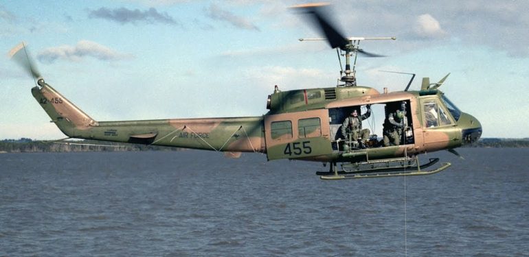 Bell UH-1 Iroquois Nedir, Kimin ve Kaç Kişi Taşır? Bell UH-1 Iroquois Helikopteri Özellikleri ve Üretim Tarihi