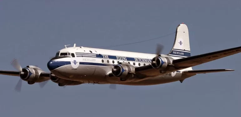 Douglas DC-4 Nedir, Hangi Ülkenin ve Kaç Kişilik? Douglas DC-4 Yolcu Uçağı Özellikleri ve Üretim Tarihi