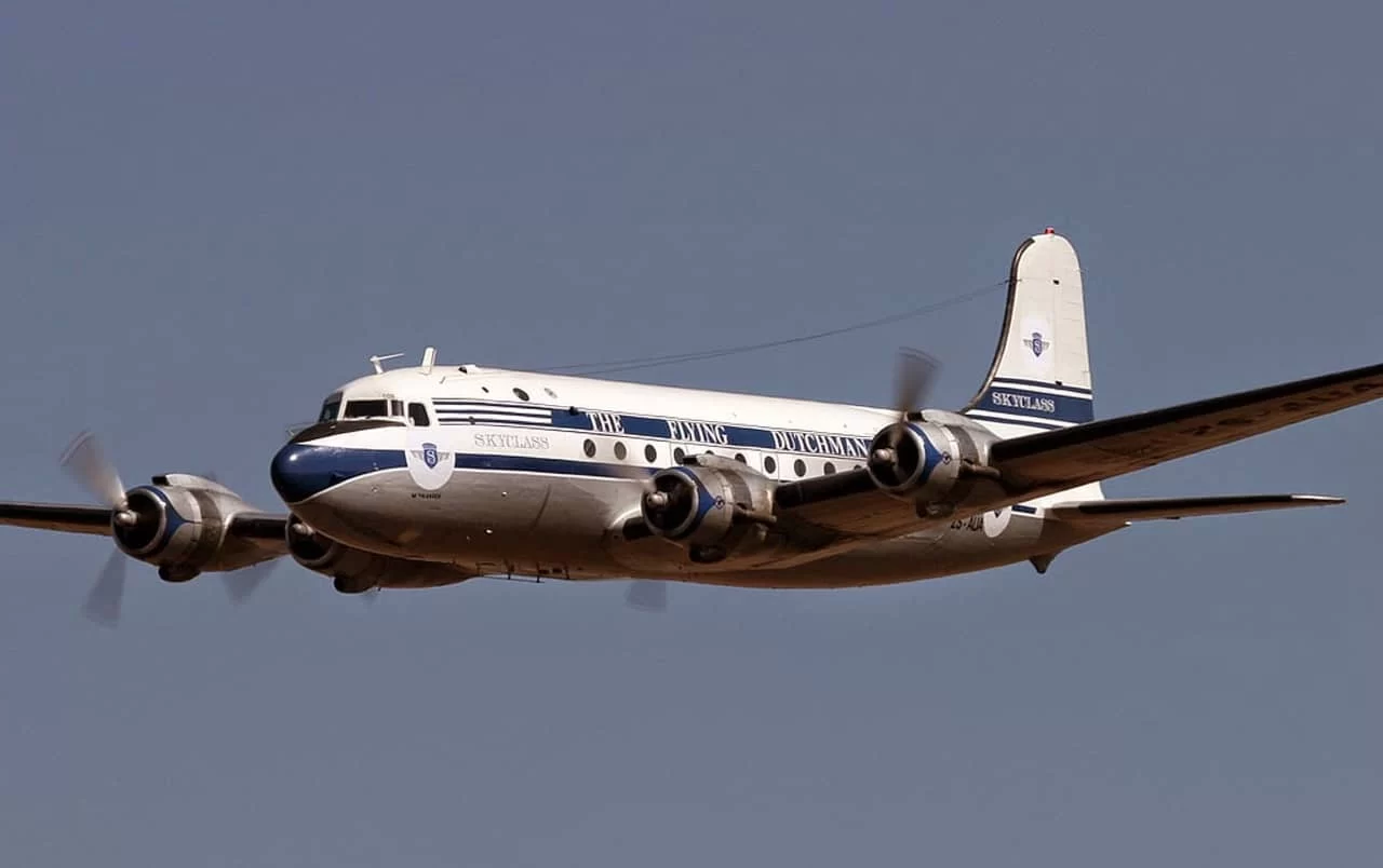 Douglas DC-4 Nedir, Hangi Ülkenin ve Kaç Kişilik? Douglas DC-4 Yolcu Uçağı Özellikleri ve Üretim Tarihi