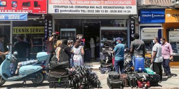 Havalimanında Unutulan Eşyalar Nerede Satılıyor?