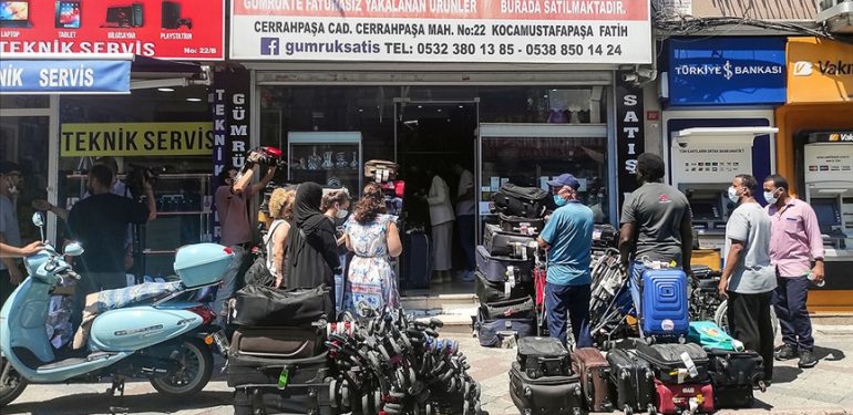 Havalimanında Unutulan Eşyalar Nerede Satılıyor?