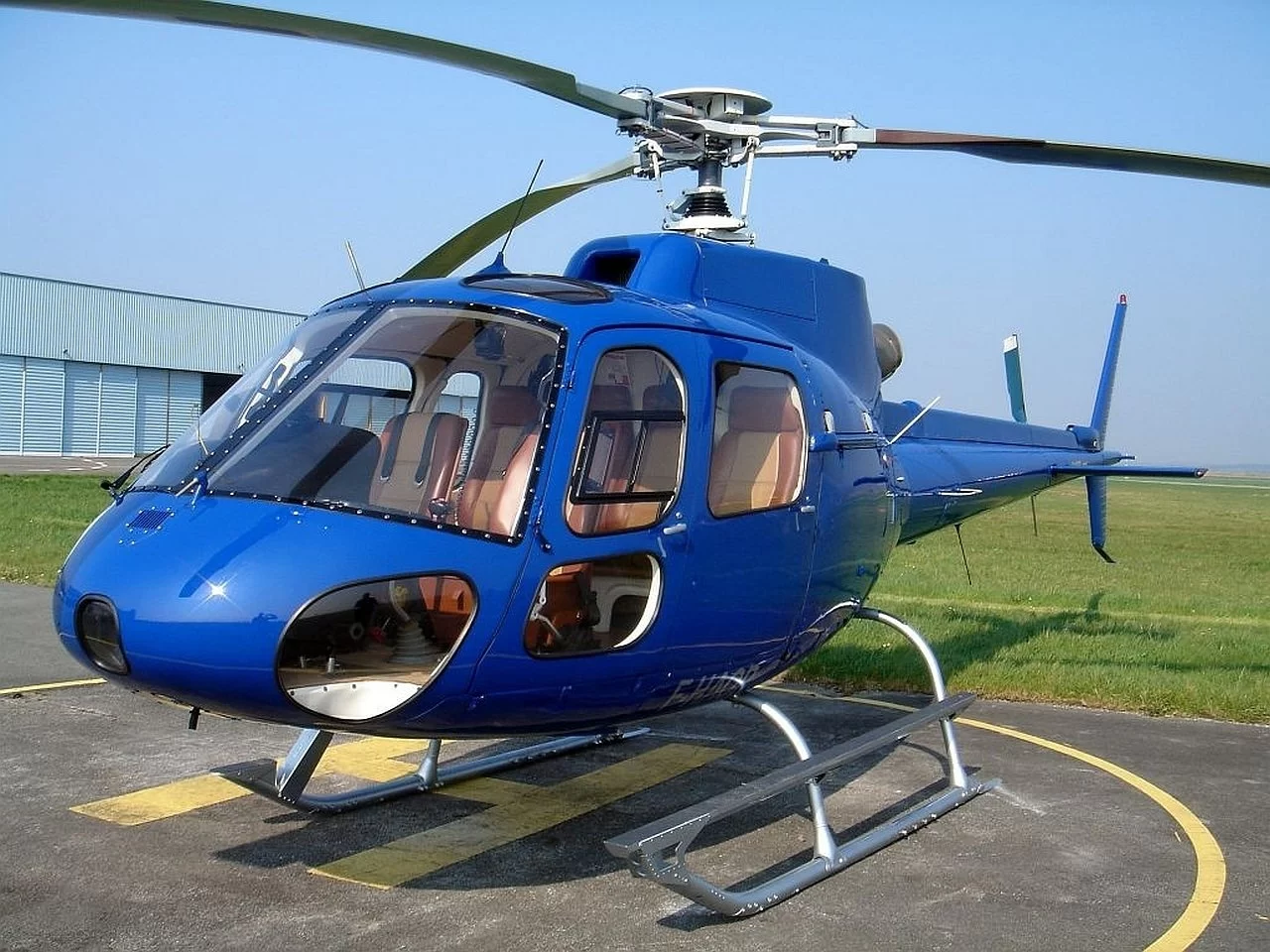 Eurocopter AS350 Écureuil Nedir, Kimin ve Kaç Kişi Taşır? Eurocopter AS350 Écureuil Helikopteri Özellikleri ve Üretim Tarihi