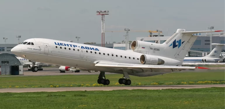 Yakovlev Yak-42 Nedir, Hangi Ülkenin Ve Kaç Kişilik? Yakovlev Yak-42 Yolcu Uçağı Özellikleri Ve Üretim Tarihi