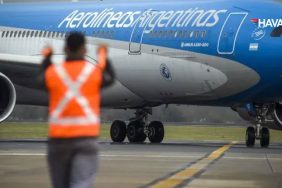 Aerolíneas-Argentinas-Uçağında-Korku-Dolu-Anlar--Türbülans-Anı-Yolcu-Tarafından-Kaydedildi