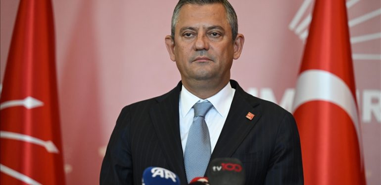 CHP Genel Başkanı Özgür Özel: Ajet ve THY filosundaki tüm uçaklar CHP’nin uçağıdır