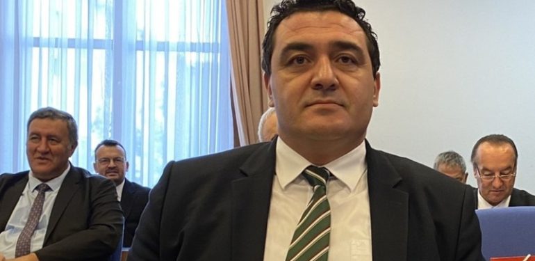 CHP’li Ulaş Karasu, AJet Havayolları’ndaki Rötar ve İptalleri Meclis Gündemine Taşıdı