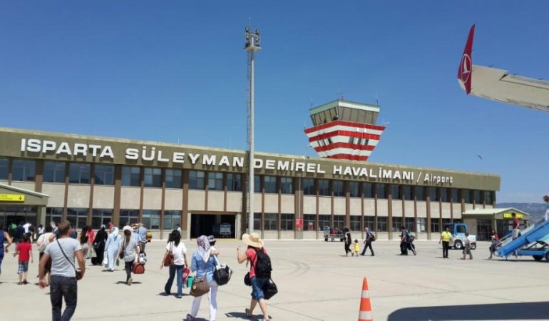 Isparta-İstanbul Uçuşlarında Büyük Revizyon: Artık Haftada 5 Gün Düzenli Seferler!