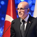 Mehmet Şimşek'ten AJet'te ailesi için başka yolcular indirildi iddialarına ilişkin açıklama