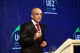 Mehmet Şimşek'ten yurt dışı harç pulu açıklaması İhtiyaç olursa artırabilir