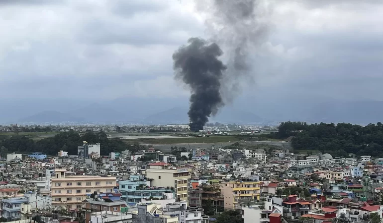 Kathmandu Havalimanı’nda Saurya Airlines Uçağı Düştü: 18 Kişi Hayatını Kaybetti: İşte o anlar!