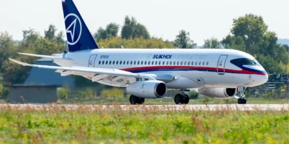 Moskova’da Deneme Uçuşu Yapan Sukhoi Superjet 100 Düştü: 3 Mürettebat Hayatını Kaybetti