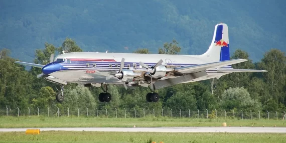 Douglas DC-6 Nedir, Hangi Ülkenin ve Kaç Kişilik? Douglas DC-6 Yolcu Uçağı Özellikleri ve Üretim Tarihi